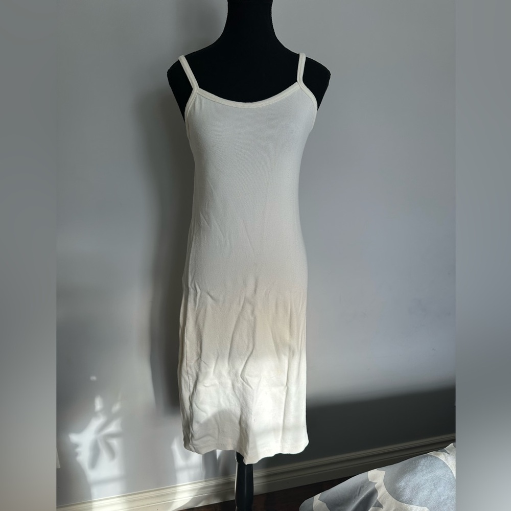 ⭐️ 3 for $15.00 ⭐️ White ribbed midi slip dress